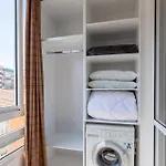 Garden Apartment's 3*