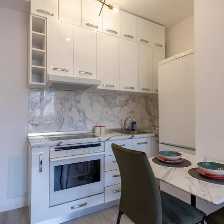 Garden Apartment's מלון דירות טיראנה