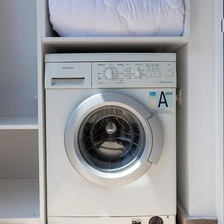 Garden Apartment's מלון דירות טיראנה