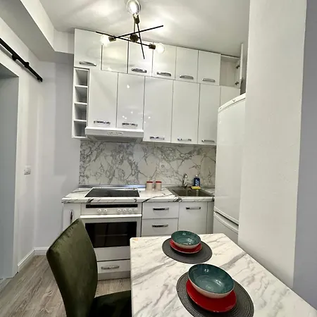 Garden Apartment's מלון דירות