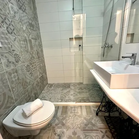 Garden Apartment's מלון דירות