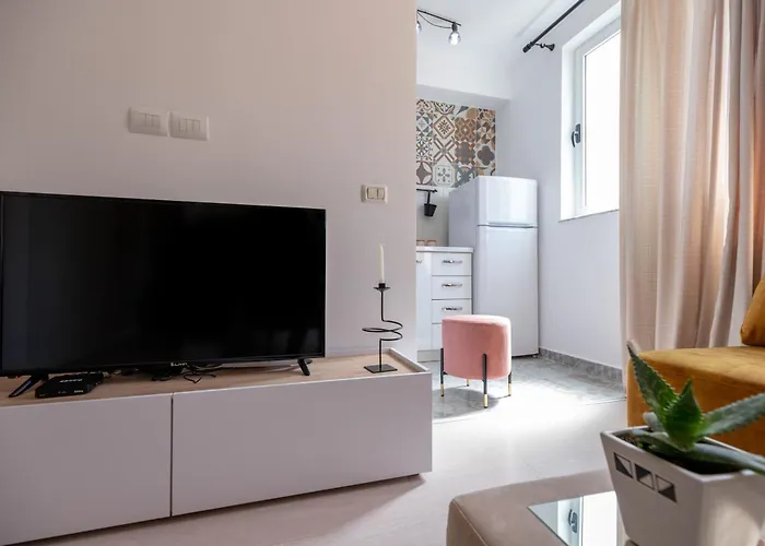 Aparthotel Garden Apartment's 3*