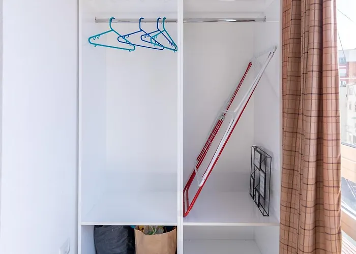 Garden Apartment's 3*